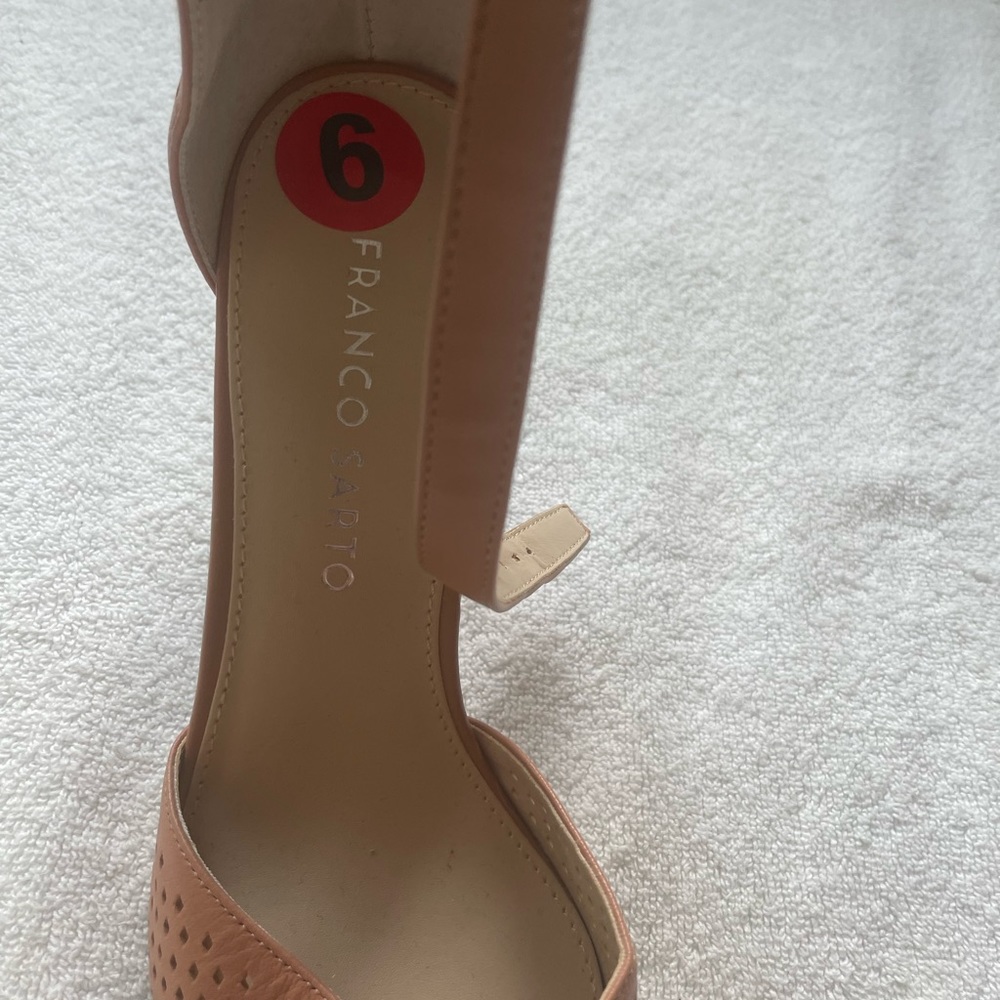 Shoes - Picture 8 of 10